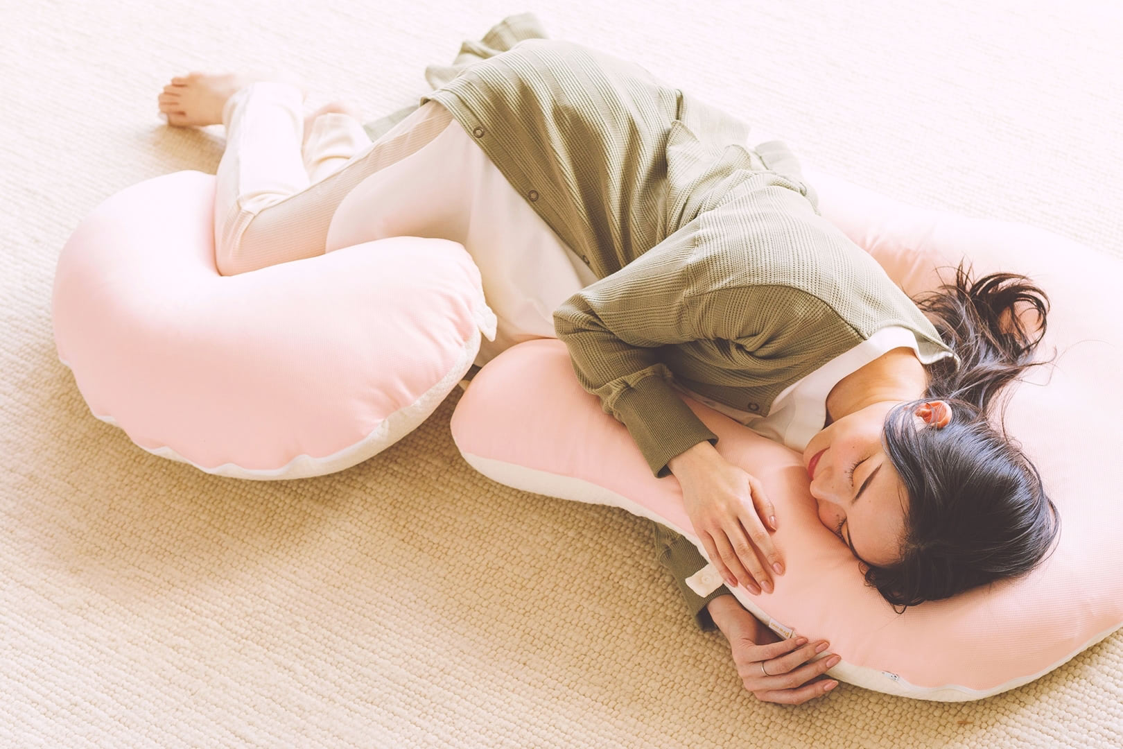 プレモ&times;眠り製作所コラボ【安産クッション枕】で妊娠中も快適睡眠