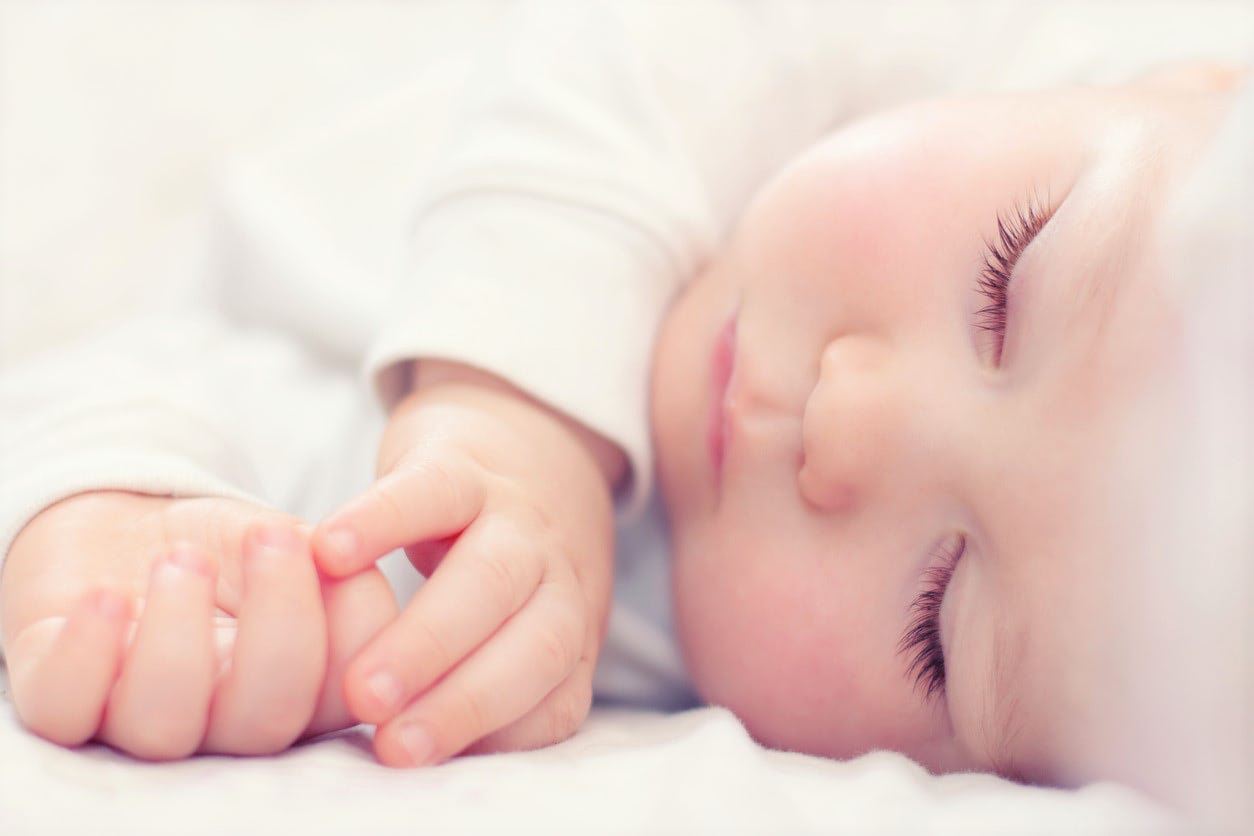赤ちゃんの就寝時間は何時がベスト？【連載・愛波文の子どもの睡眠メソッド】