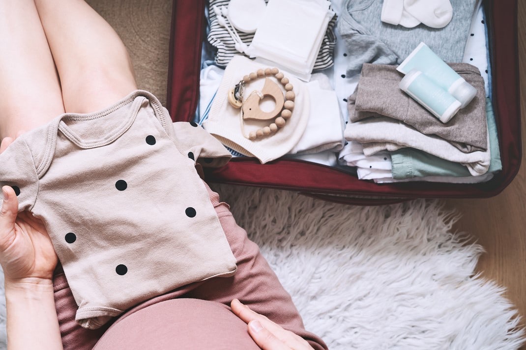 【お産入院準備】先輩ママの「あってよかった！」入院グッズと妊婦のバッグの中身を大公開