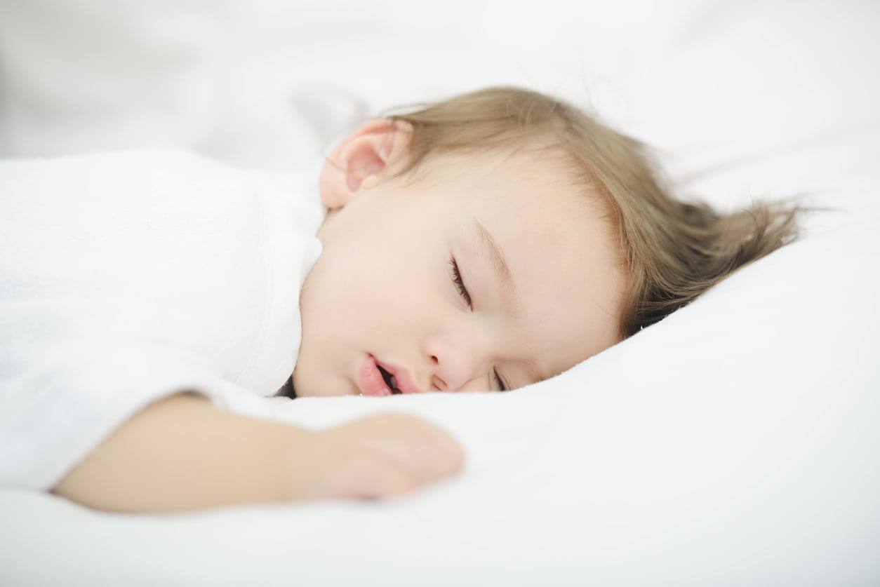 子どもの睡眠にまつわる〈都市伝説〉これってウソ？ホント？【連載・愛波文の子どもの睡眠メソッド】