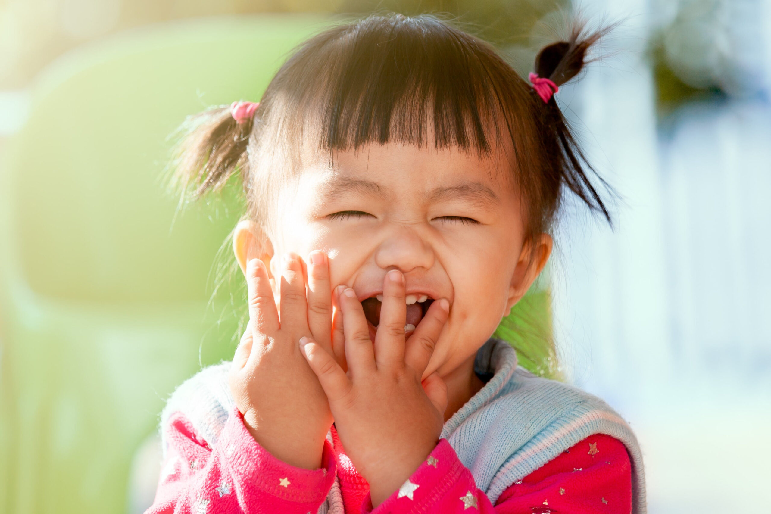 単純だけど実はすごい遊び！〈いないいないばあ〉が赤ちゃんの脳育てにぴったりな理由とは？