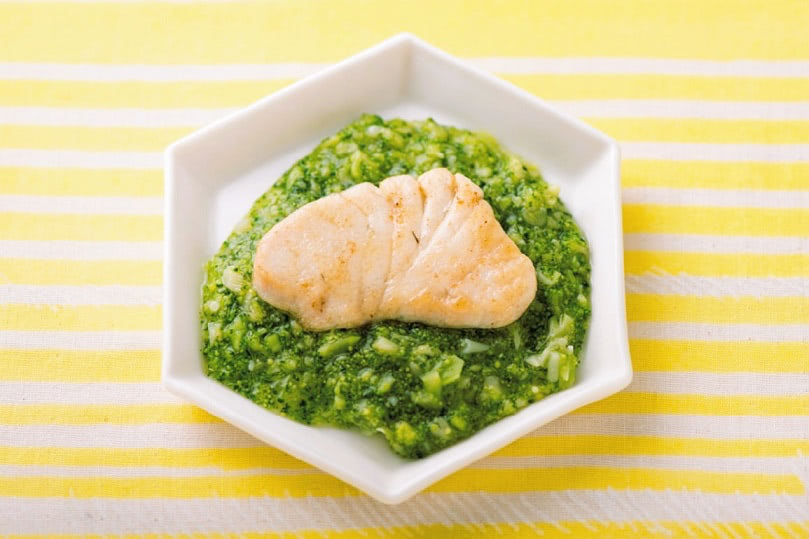 離乳食の白身魚は初期からOK！おすすめの種類と調理ポイント＆冷凍保存の方法も