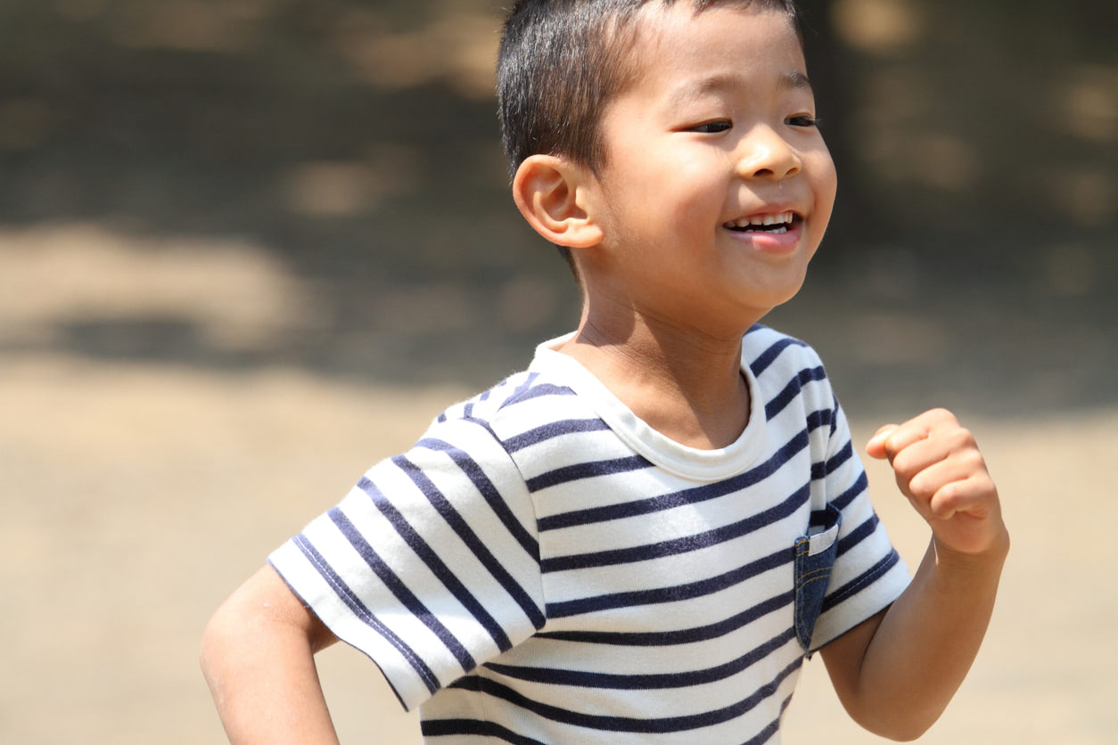 「かけっこ」が速くなるにはどうしたら？わが子に教える「走り方のコツ」と練習方法