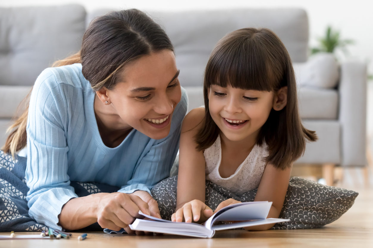 1日1分の「音読」で脳と心がぐんぐん育つ！わが子に読ませたい、頭のいい子に導く「名作」とは？
