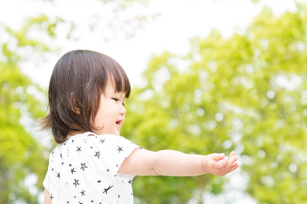 1歳6ヶ月赤ちゃんの発育・発達。二語文を話すのはいつから？イヤイヤ期の対処法も【専門家監修】