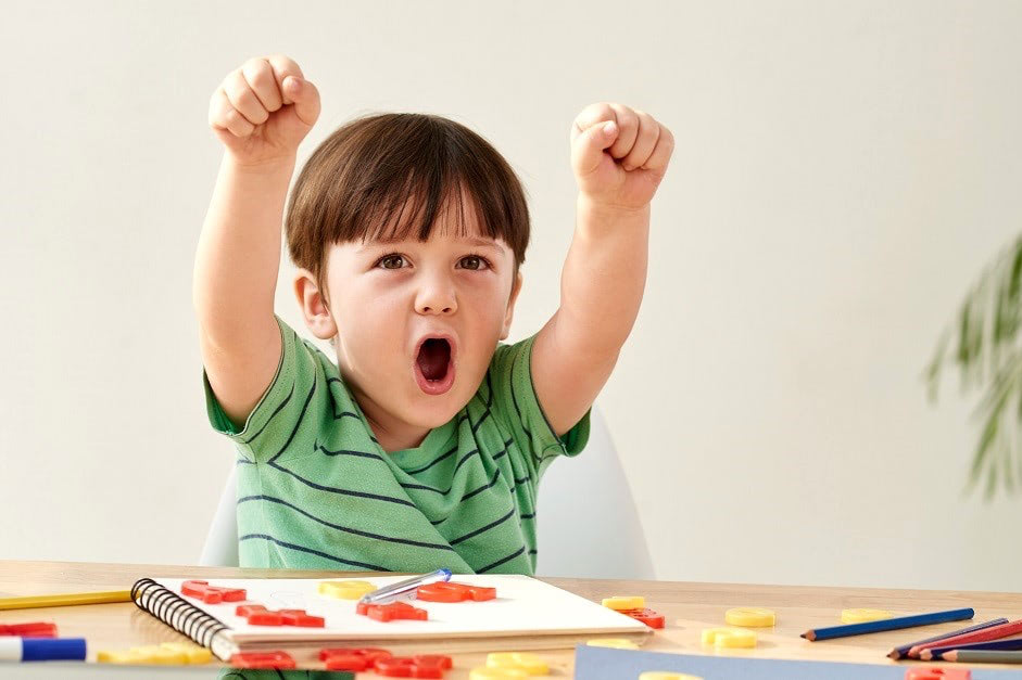 2歳児～3歳児の身長・体重はどれぐらい？言葉や運動の発達は？親が言ってはいけないNGワードも【専門家監修】