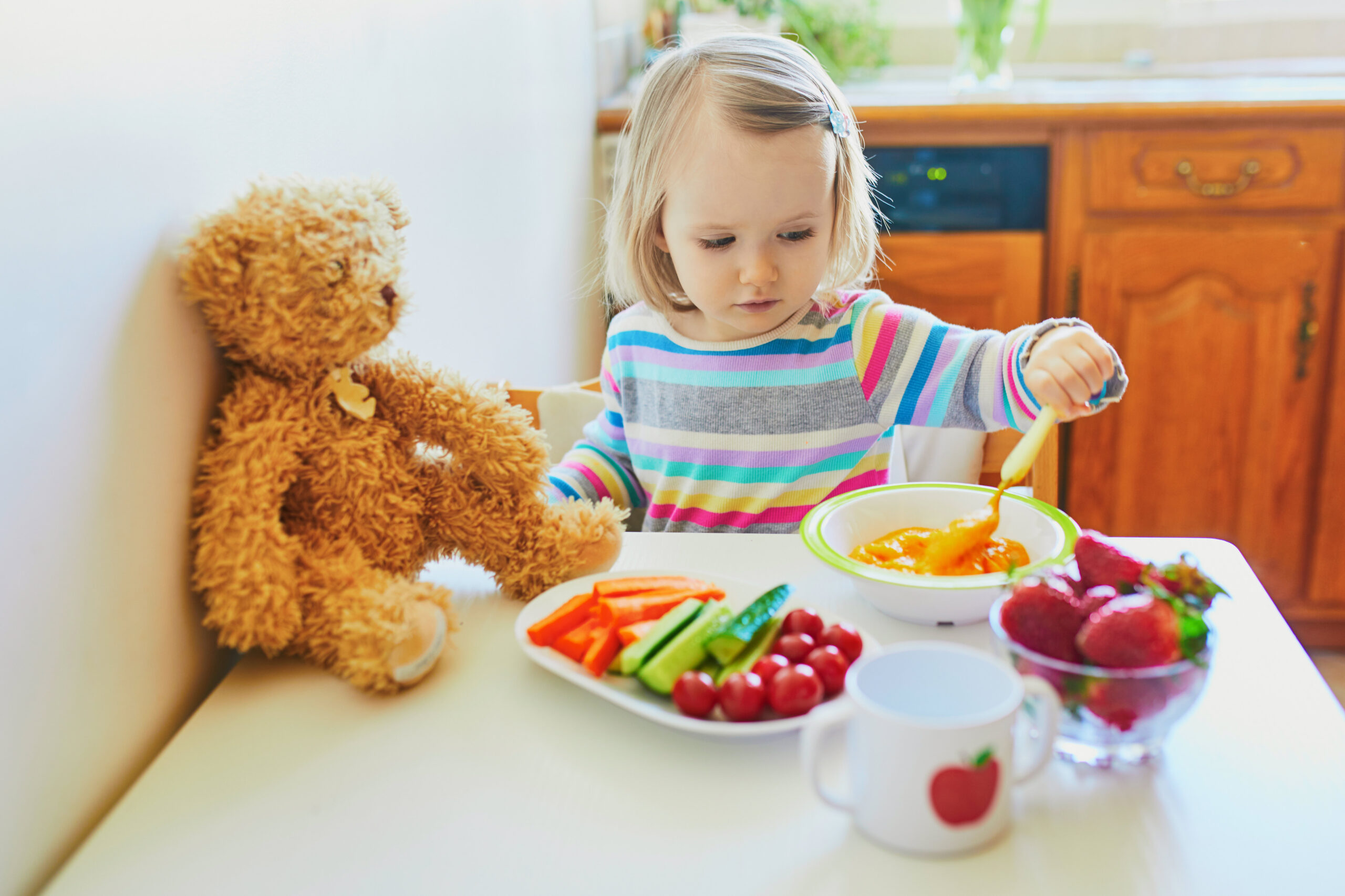 「よくかむと頭の働きがよくなるって本当？」脳を育てる食事の疑問に専門家がお答え！