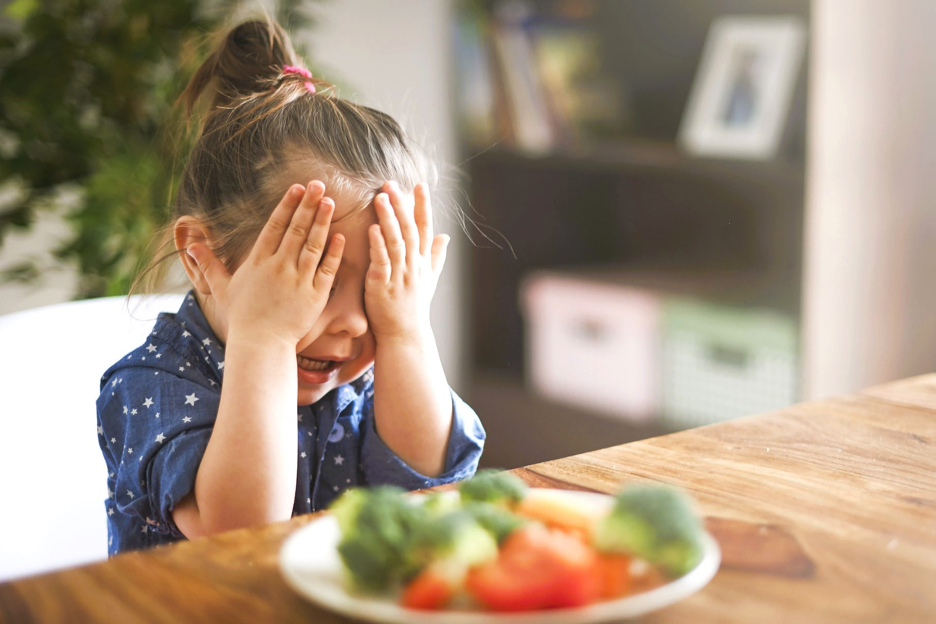 子どもの好き嫌いはどう克服する？食べさせ方の基本ルールと調理のコツを紹介【管理栄養士監修】