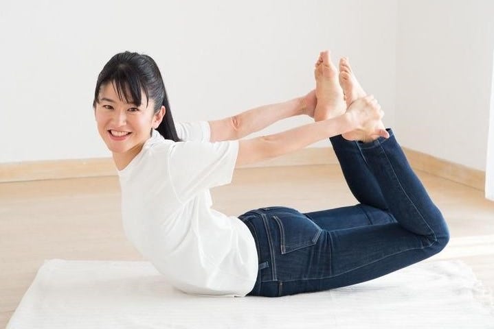 子どもの肩こりが増えている！？肩こり解消トレーニングで同時に体幹も鍛えよう！【おしり筋トレ#24】