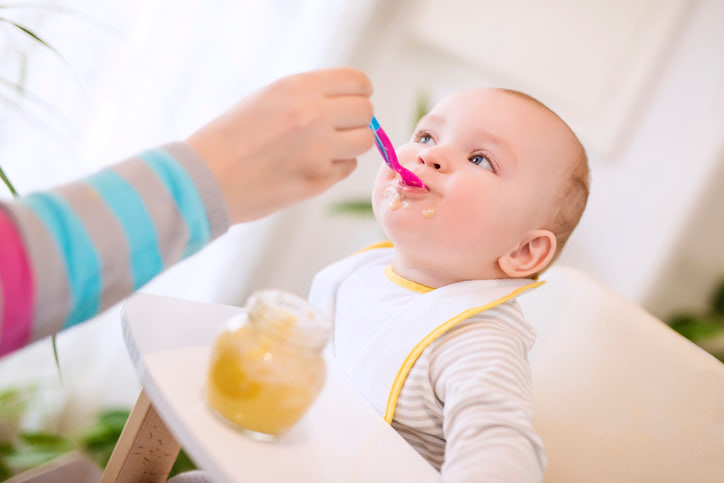 「食べない」悩みを解決！赤ちゃんが離乳食を完食するとっておきのコツとは？