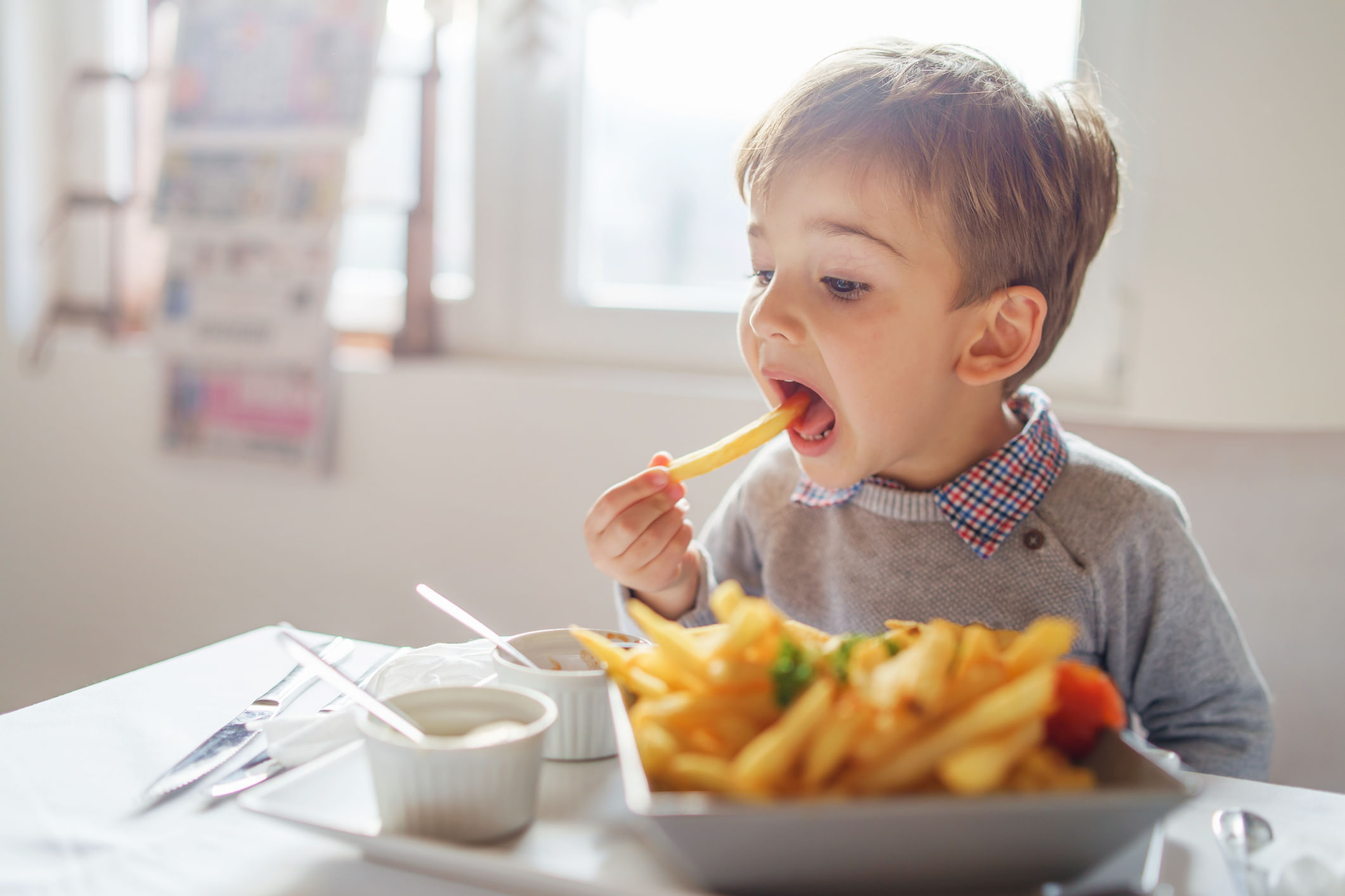 子ども時代の「肥満」は将来も続く！？脂肪細胞を増やさない食習慣とは？【管理栄養士監修】