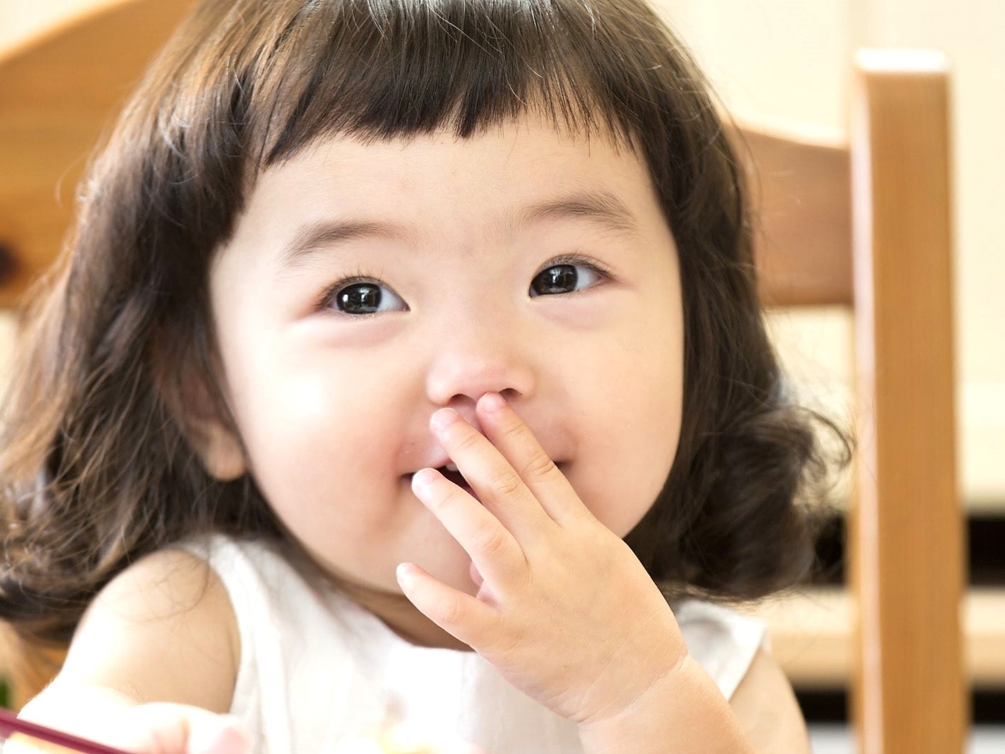 歯医者さんが教える「かむ力」を育てるために幼児期に気をつけたいことは？口の発達を促す習慣・遊びも