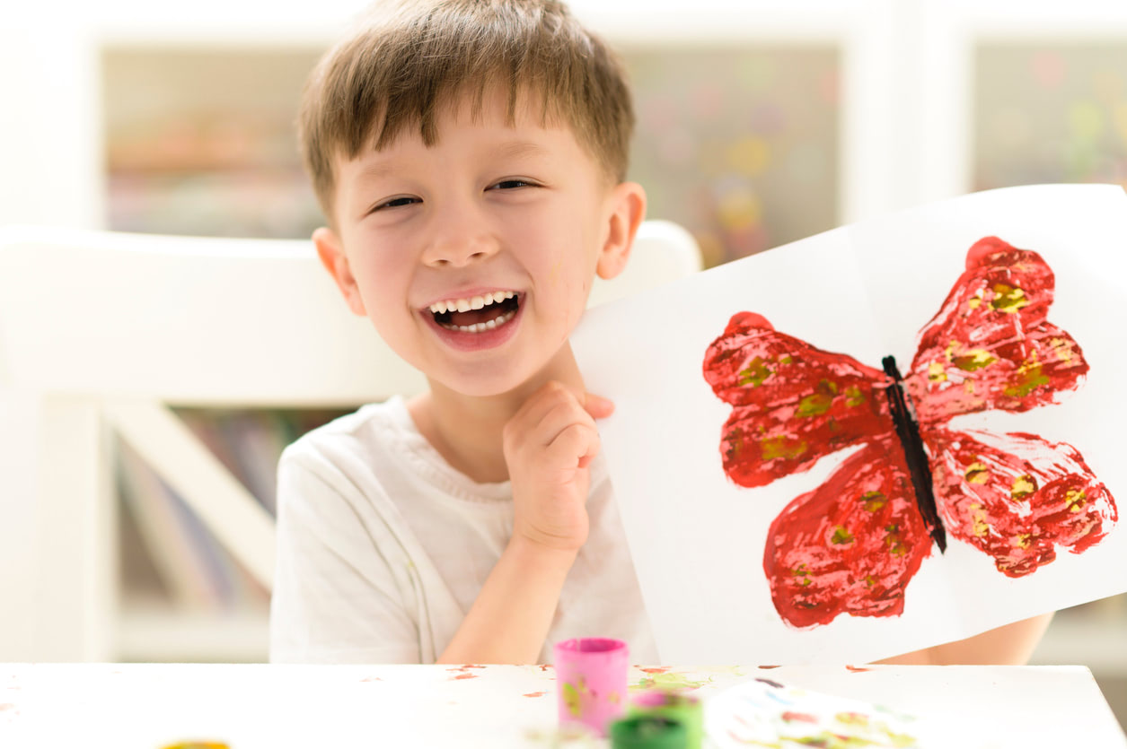 子どもが何かに夢中になっているときこそ声かけのチャンス！？〈ポジティブ感情〉の大切さを専門家がアドバイス