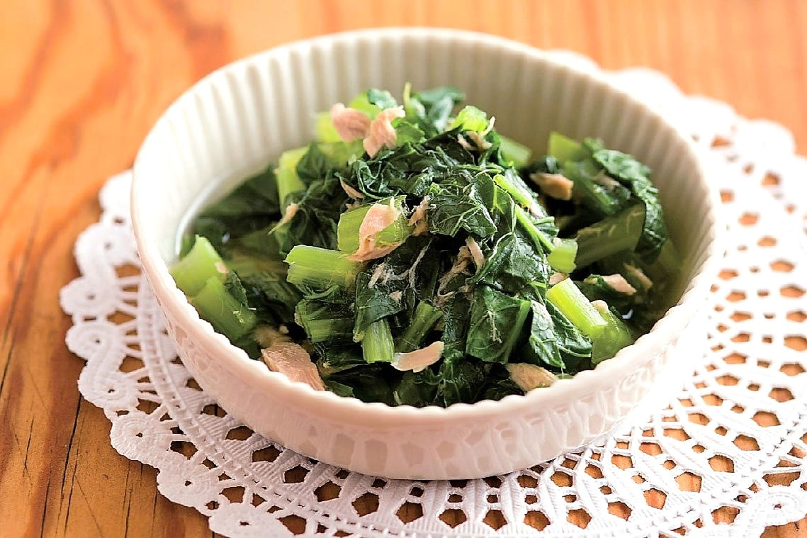 小松菜を使った離乳食レシピ8品！葉や茎の下処理の方法と冷凍テクも【初期・中期・後期・完了期】