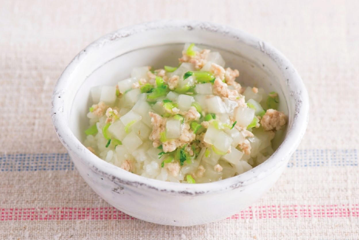 離乳食の鶏ひき肉はいつからOK？調理ポイントと冷凍保存のコツも紹介【後期・完了期のおすすめレシピ6品】