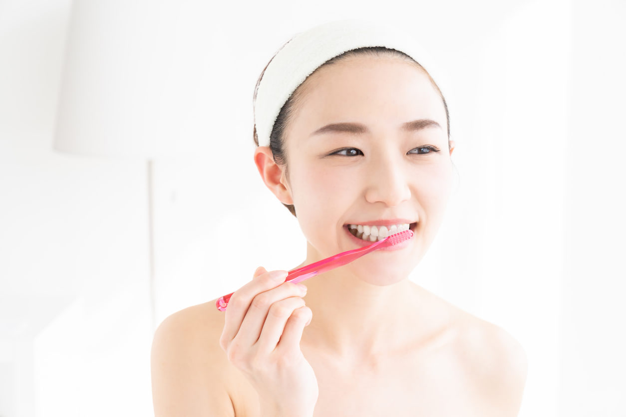 妊娠中の歯周病は早産・低体重児のリスク大！葉と歯茎のケアが大事です