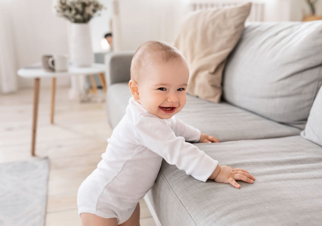 はいはい・たっち・あんよはいつから？注意すべき点は？【小児科医が教える赤ちゃんの発達②】