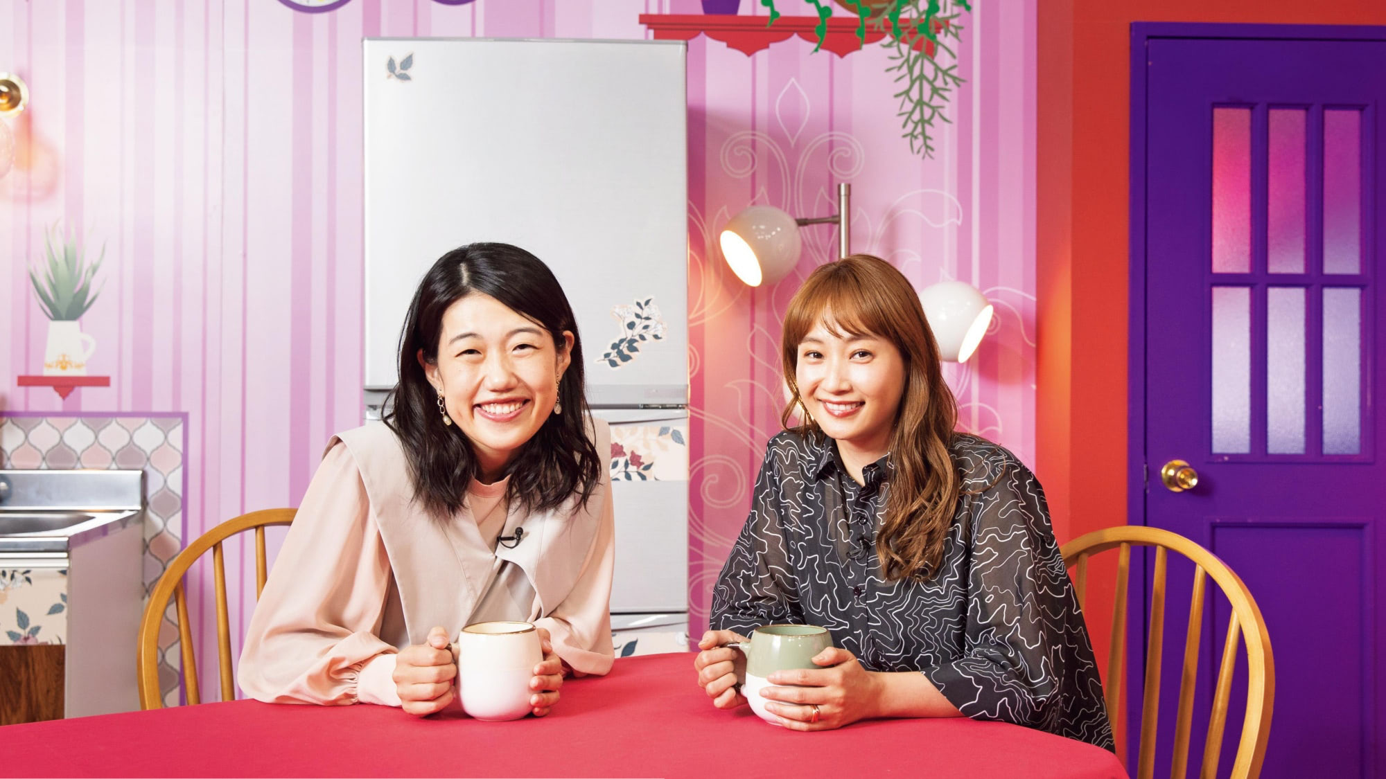 藤本美貴さん&times;横澤夏子さん対談。バラエティ番組『夫が寝たあとに』の収録現場で聞いた「夫のこと」「大切にしていること」