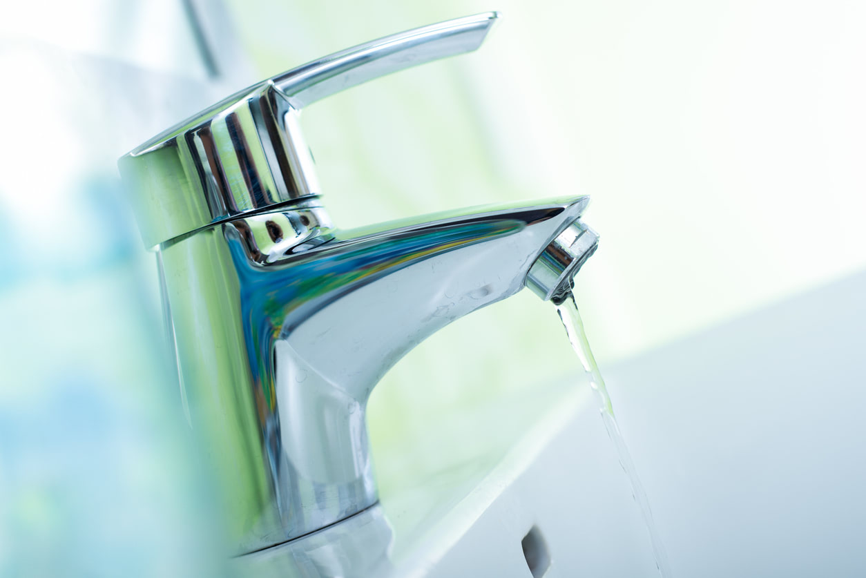 浄水器「きよまろプラス」の口コミは？温水が使えて調乳がラクラク！