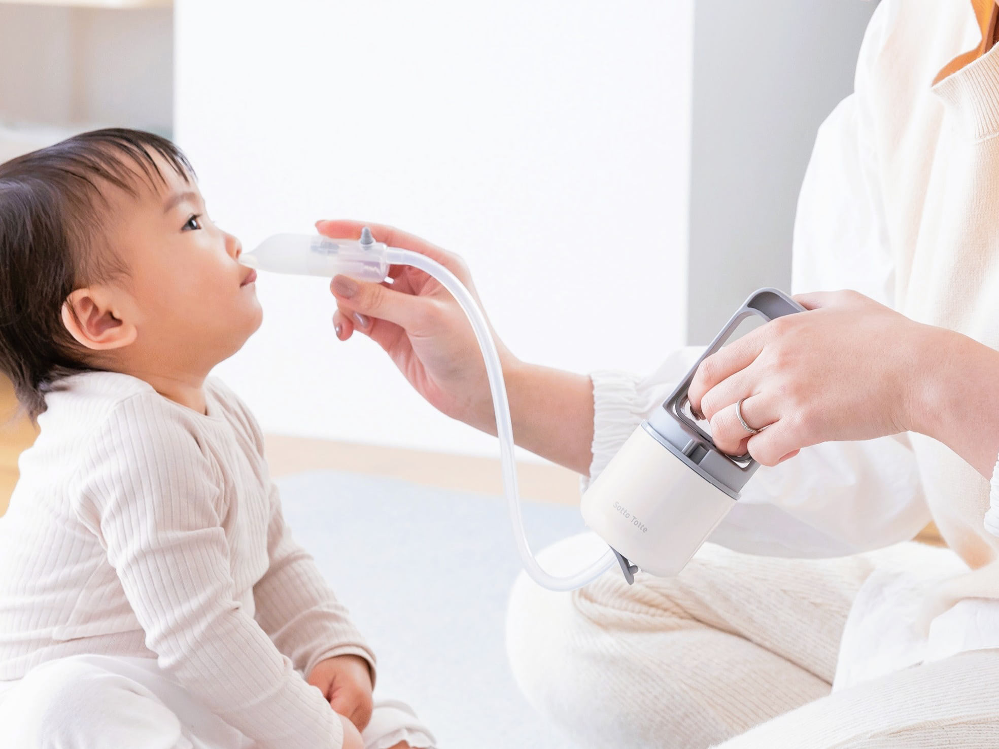 小型で電源いらずだから、外でも使える。「Sotto Totte〈ソットトッテ〉」のハンドポンプタイプが便利すぎる!