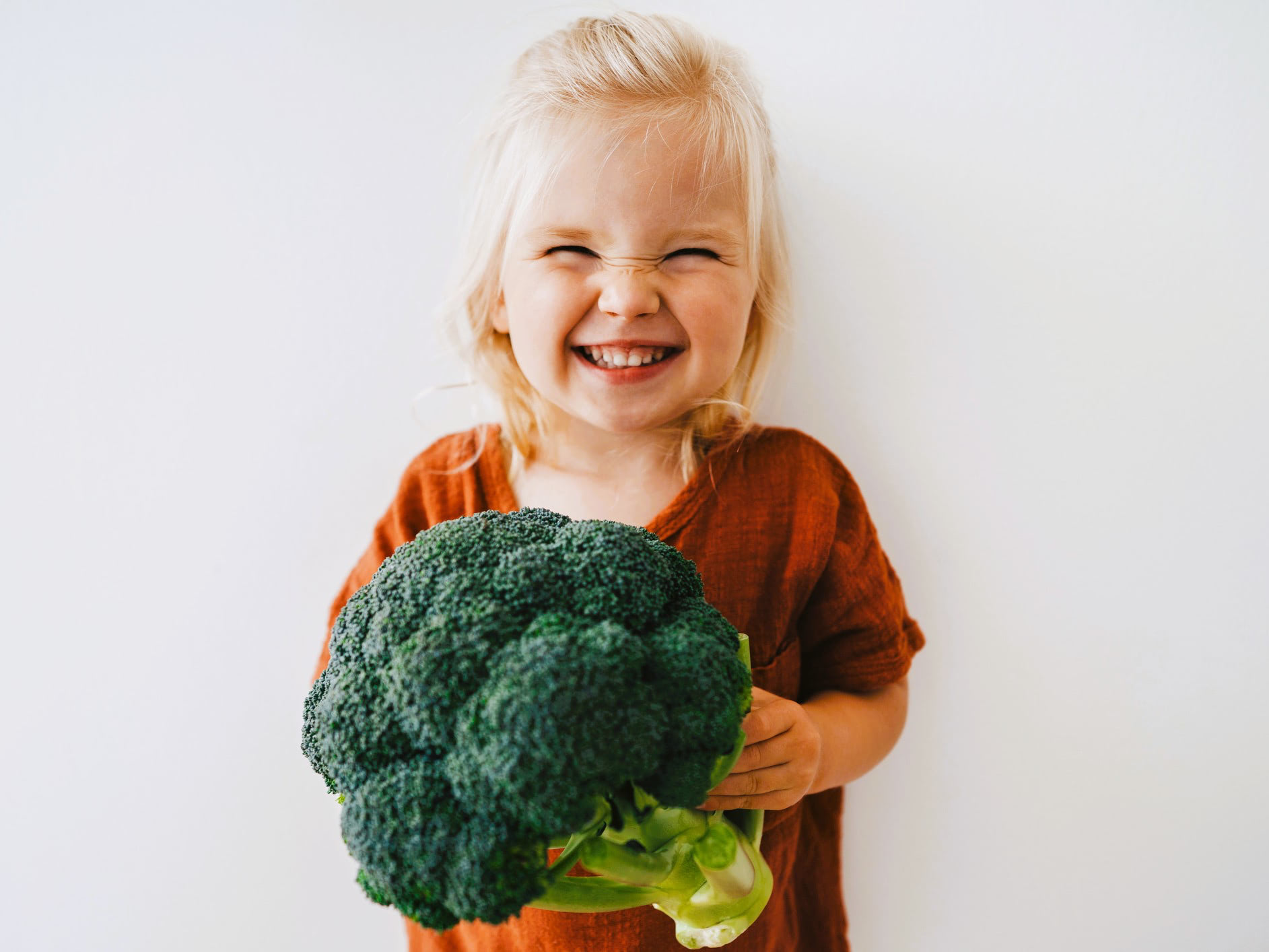 無理に食べさせるのは逆効果！発達脳科学者が「子どもの食卓でゼッタイやってほしいこと」って？