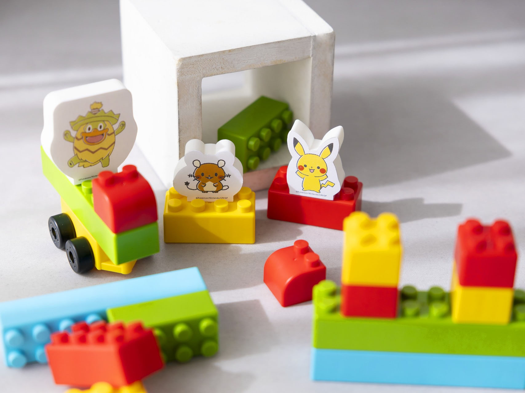 夢中になれる！モンポケのおもちゃ＆絵本に「新しいなかま」が登場♡