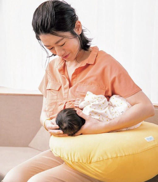 授乳　姿勢