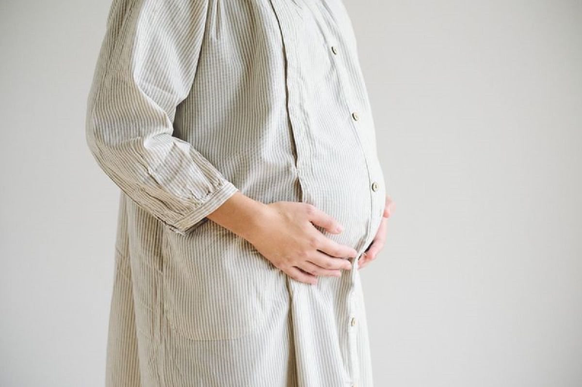 【医師監修】臨月(妊娠10ヶ月)のお腹の張りの原因は？対策と過ごし方、注意点を紹介
