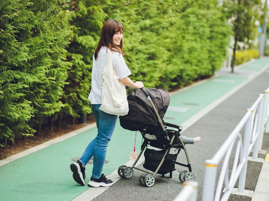 暑い夏にベビーカー用保冷シートは必要？ 選び方やおすすめ15選も