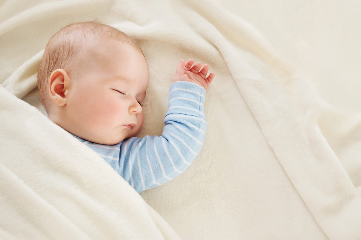 「毎晩の激しい夜泣きでもう限界&hellip;」。赤ちゃんの寝ない泣き止まないを解決！【連載・愛波文の子どもの睡眠メソッド】