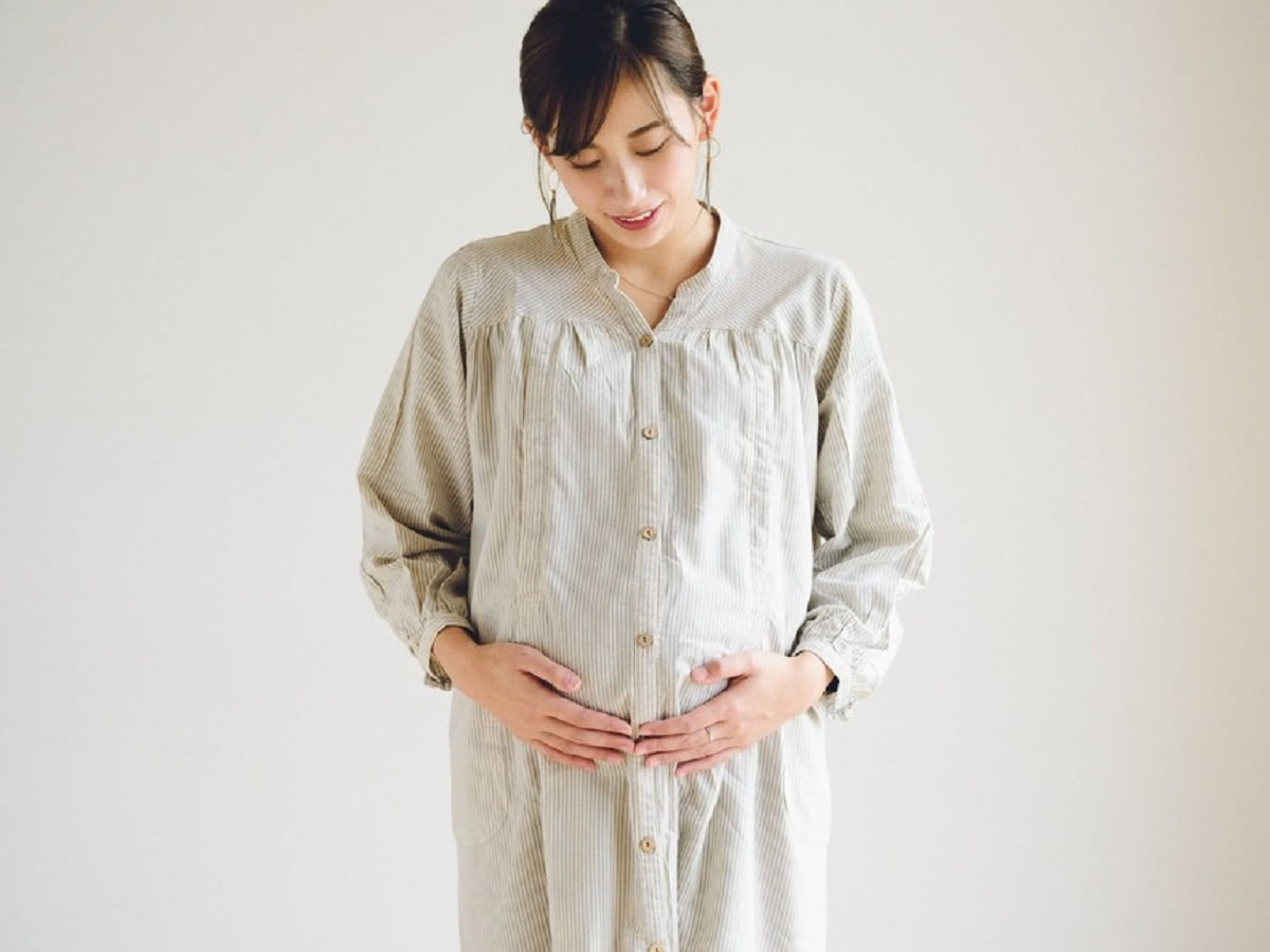 【産婦人科医監修】妊娠中期の胎動の頻度は？少ない？激しい？体験談も紹介