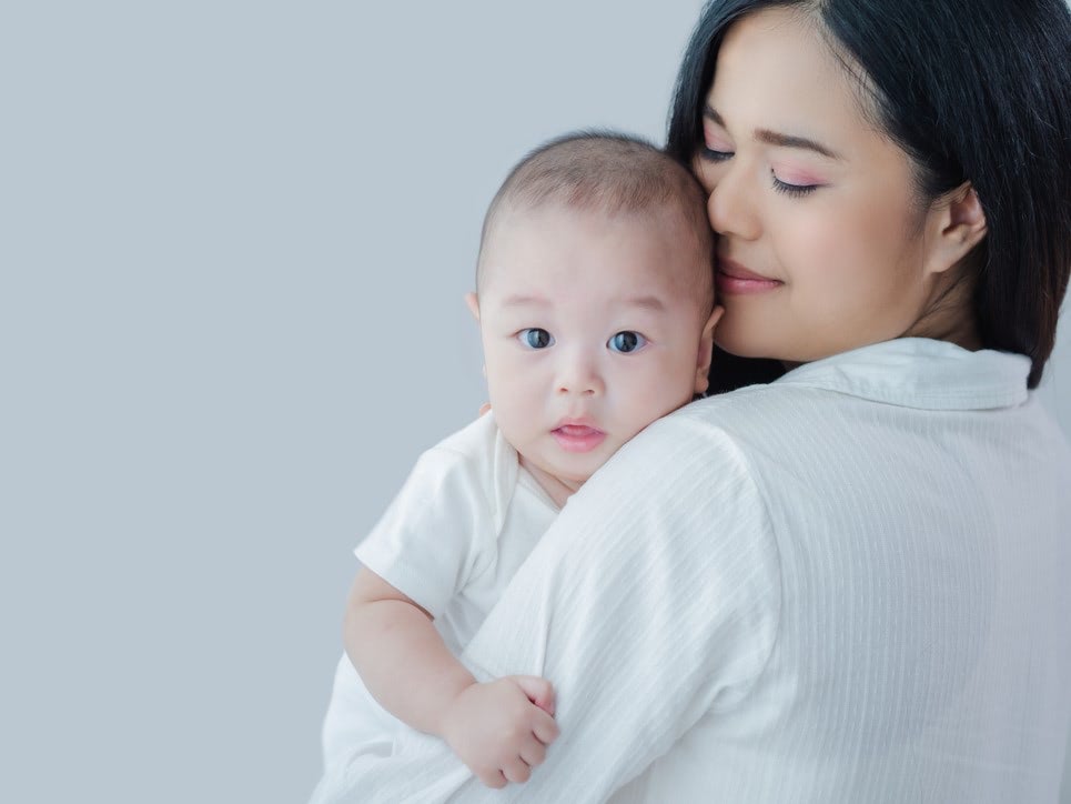 離乳食を吐いた！原因は？対策＆対処法どうする？【小児科医監修】