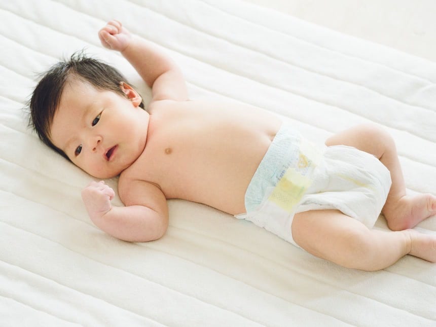 乳児の首の湿疹が臭い時の対策は？薬は必要？体験談紹介【医師監修】