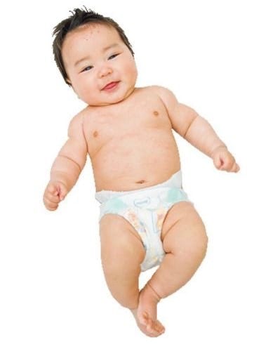 低月齢　赤ちゃん　全身