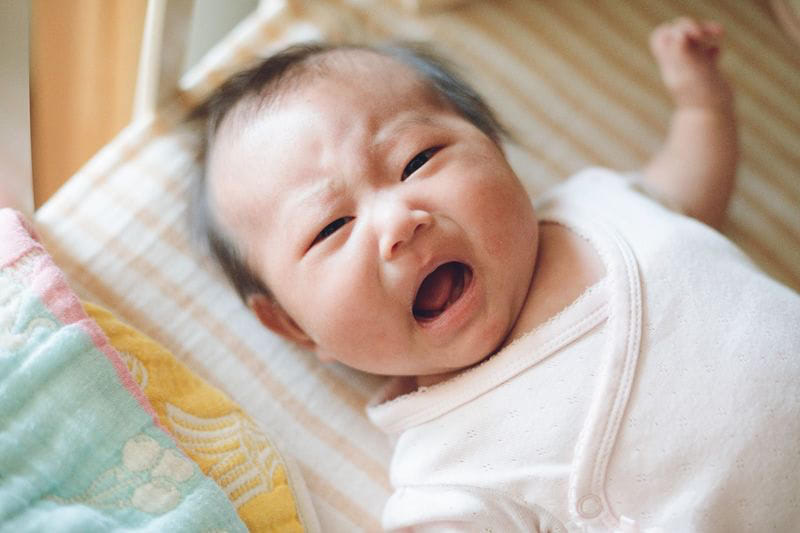 赤ちゃん 早朝起き
