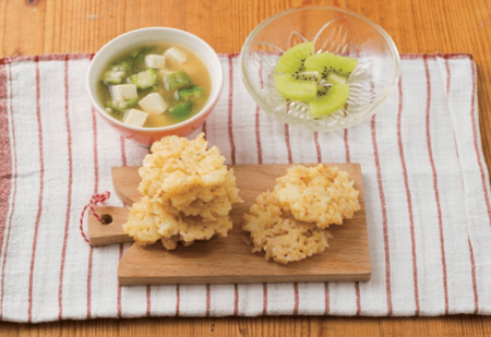 ごはんとかつおぶしの卵入りお焼き