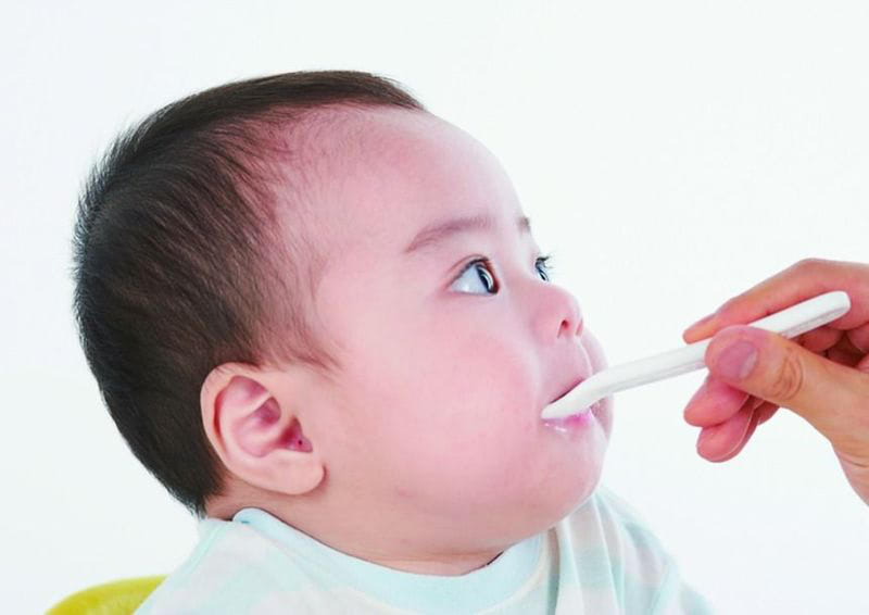 離乳食を食べさせるときのコツ