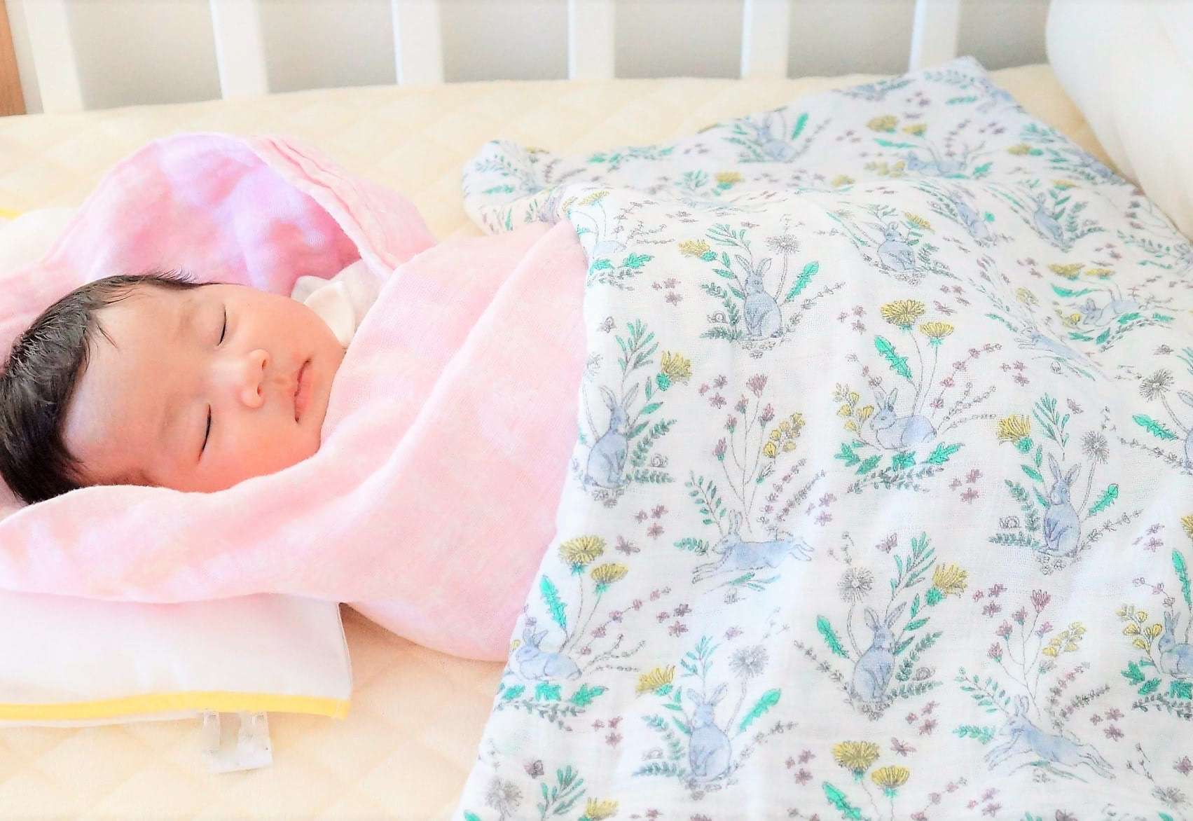 1月生まれ赤ちゃんの肌着とウエア、どれぐらい必要？生後4ヶ月までの着せ方実例も！