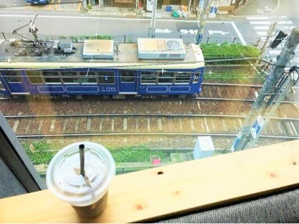OMOカフェ　電車