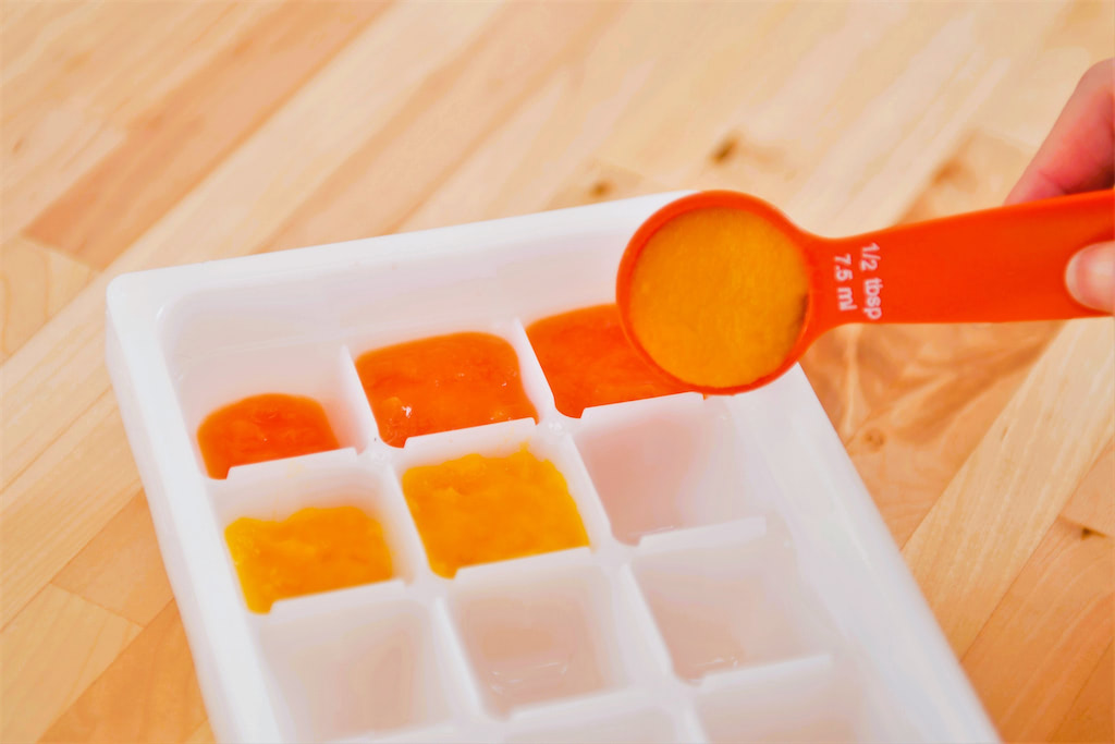 離乳食　冷凍　製氷皿