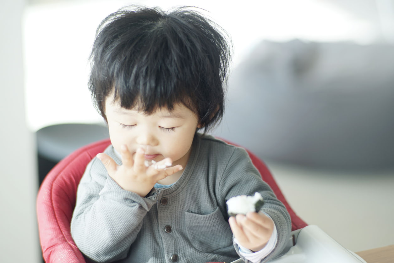 【1歳の子どものおやつ】何を、どれぐらいあげればいい？簡単手作りレシピも紹介