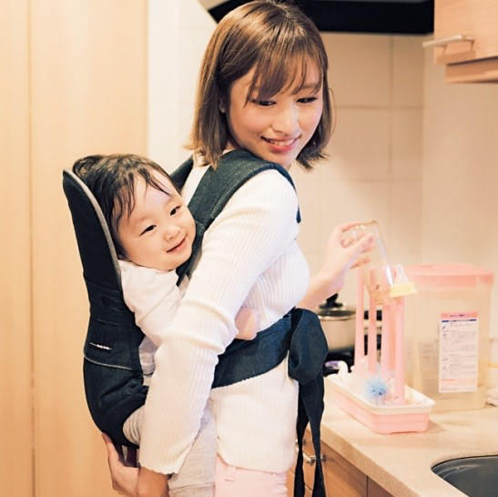赤ちゃん　おんぶ