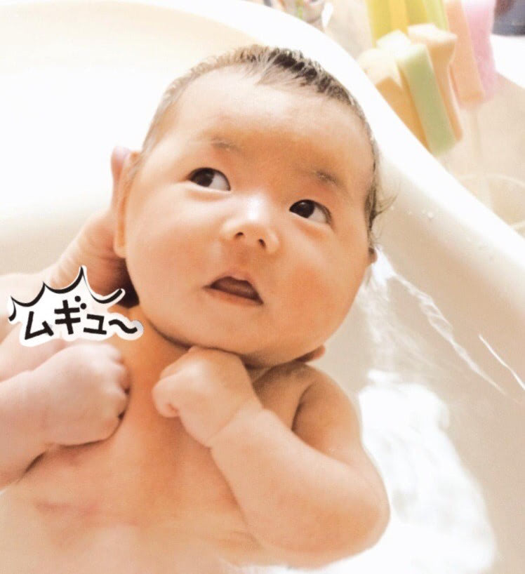 赤ちゃん　沐浴