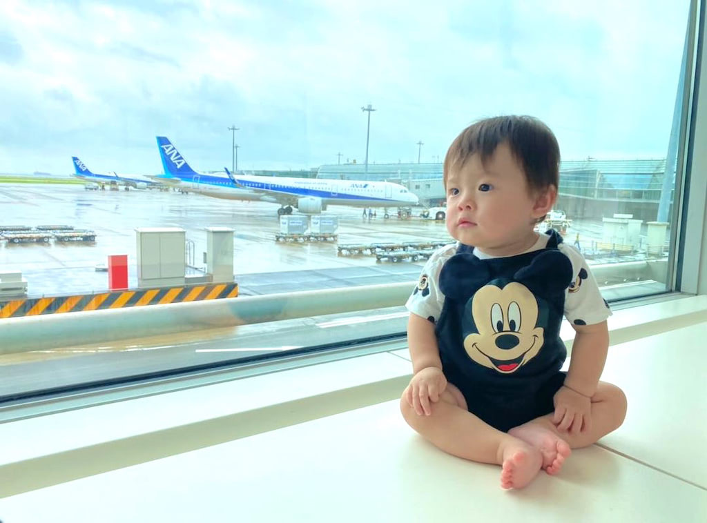 赤ちゃん　飛行機