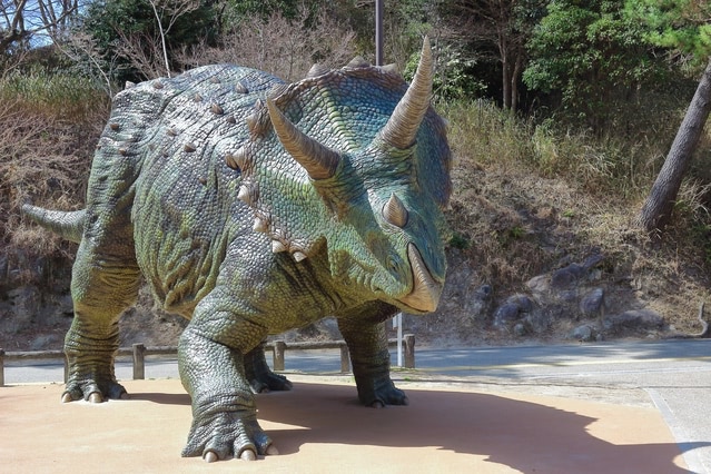 東公園