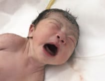 新生児　赤ちゃん