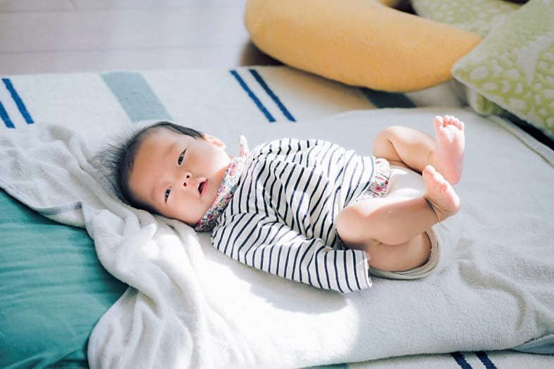 赤ちゃん　寝起き