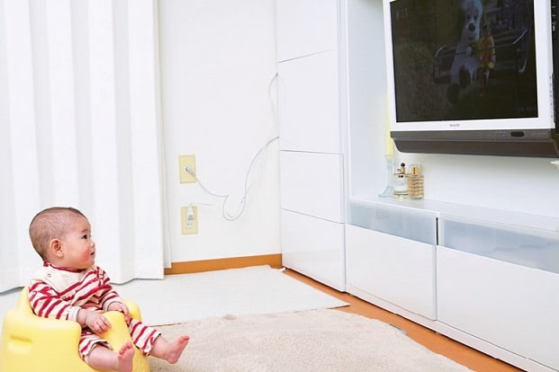生後5ヶ月　テレビ