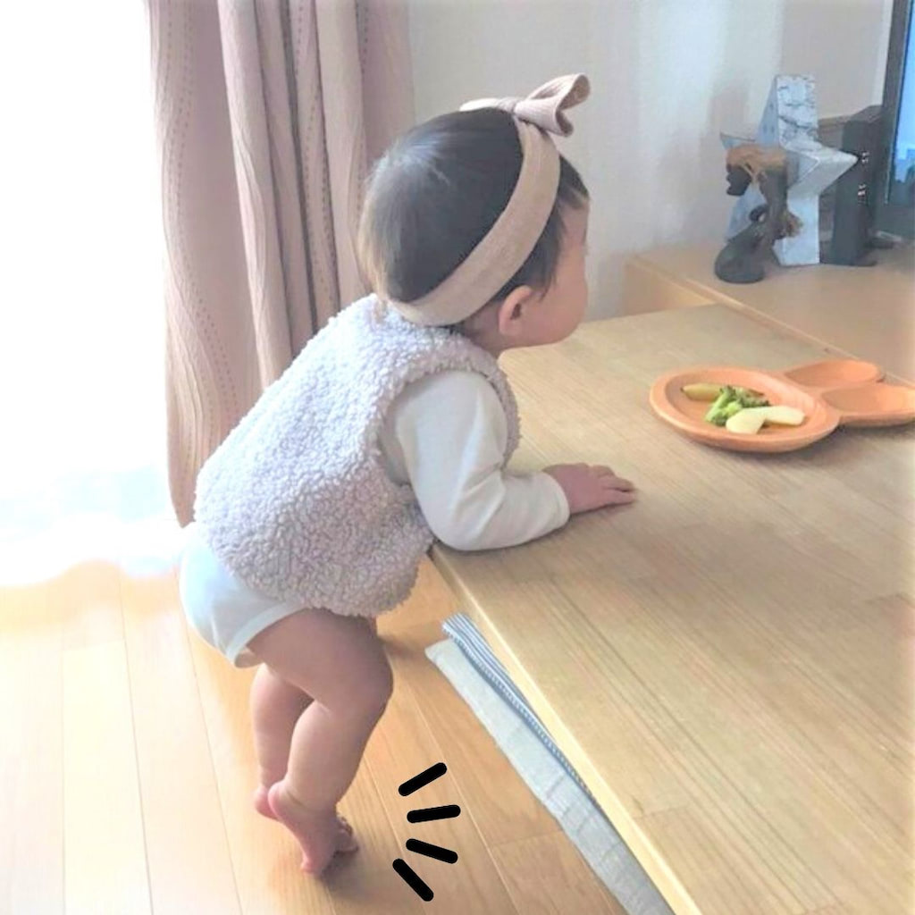 赤ちゃん　つま先立ち