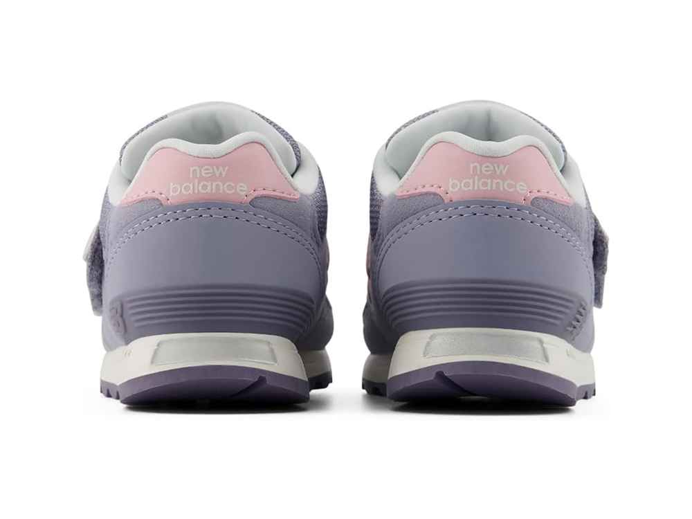 【new balance】ベルクロ仕様の幅広ベビースニーカー